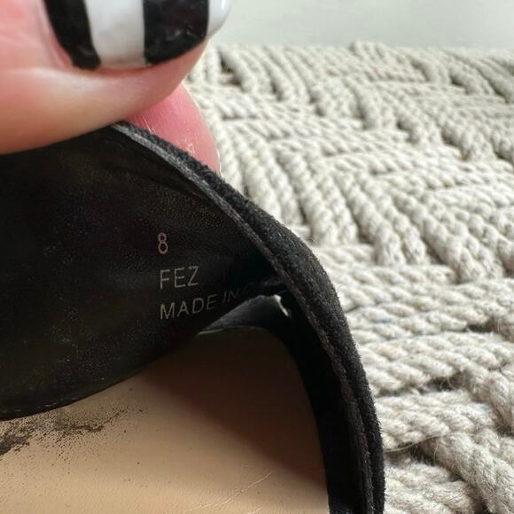 Lexi & Abbie: Pom Pom Heels - Picture 9 of 10